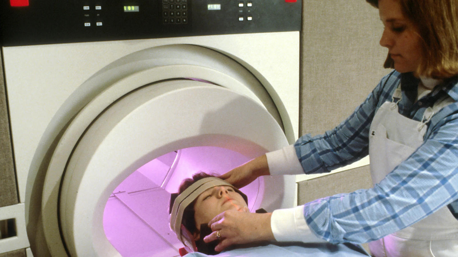 Apparecchiatura per la diagnostica per immagini in una struttura sanitaria.
